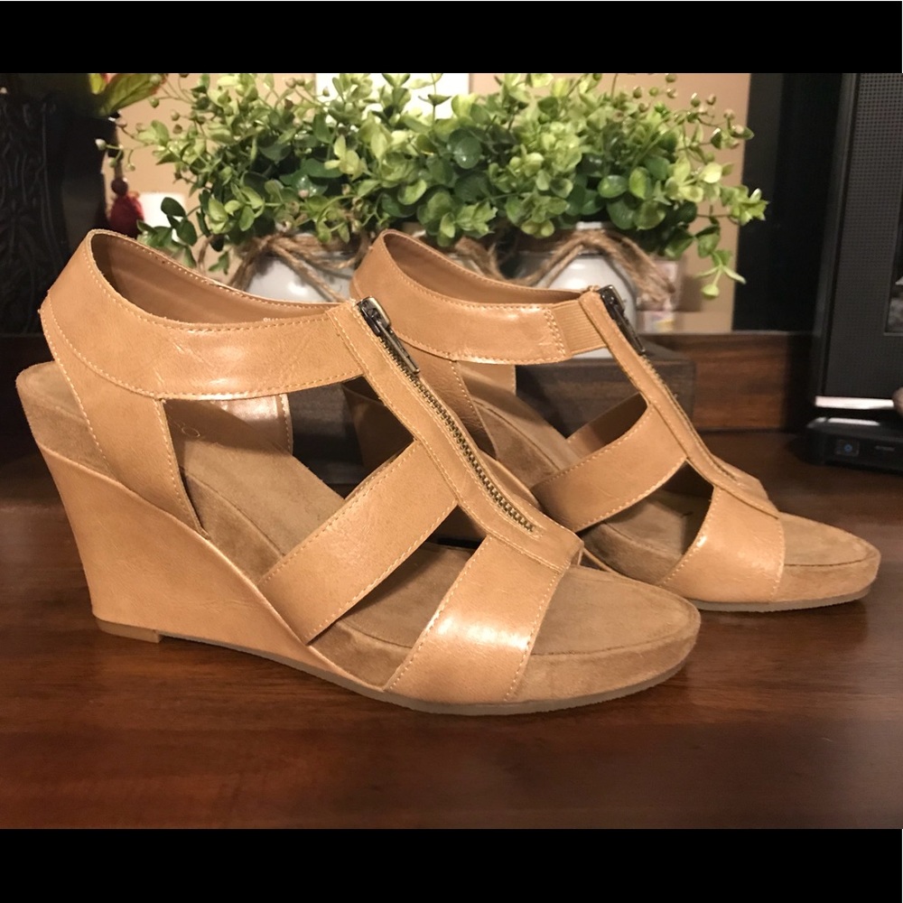 Ladies Aerosoles Wedges